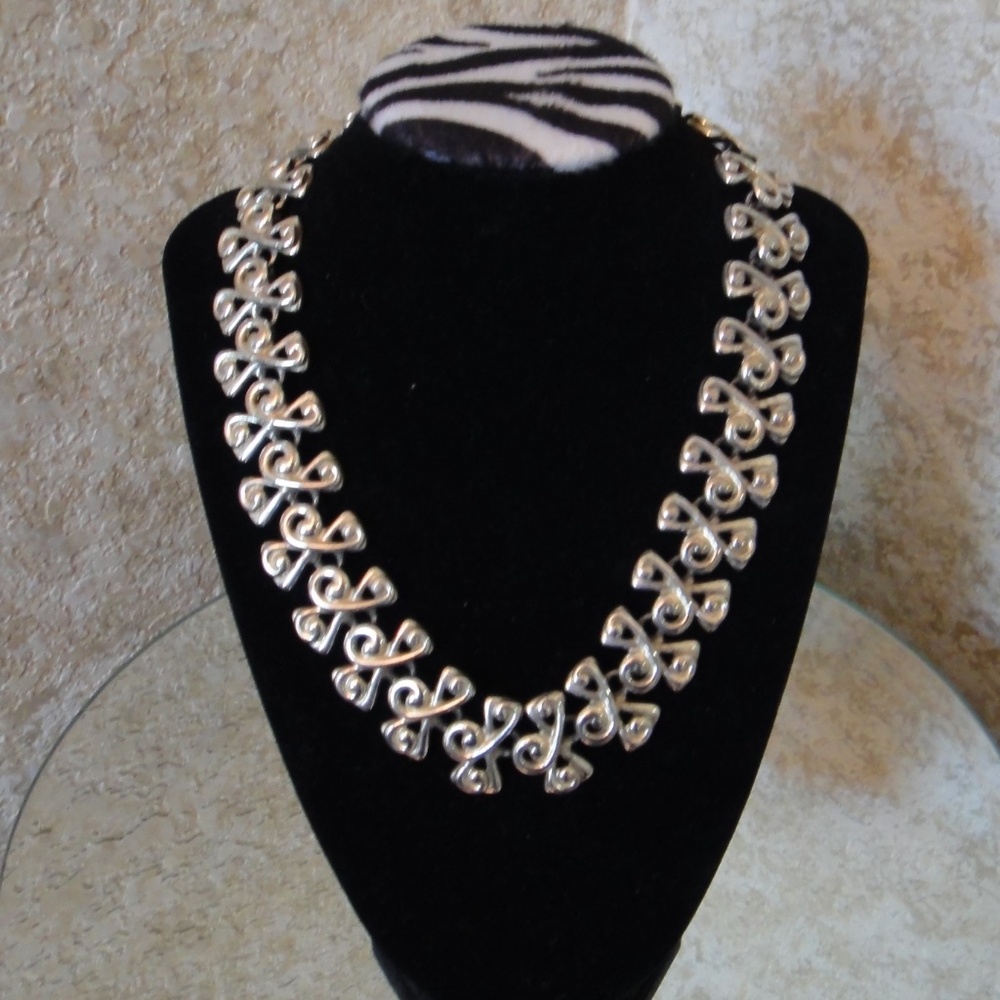 Vintage Anne Klein Necklace